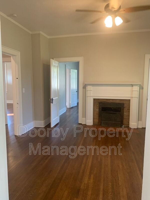Building Photo - 2300 Elmendorf St