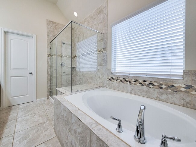 Building Photo - A stunning 4-story home perfectly situated in the heart of Spring Branch!