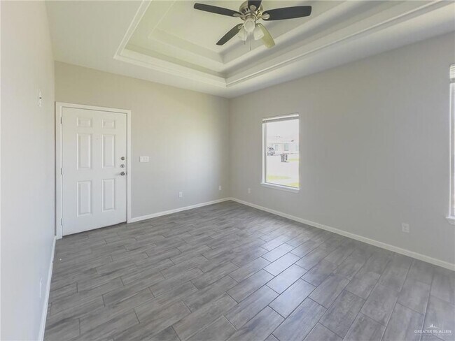 Building Photo - 5601 Sandpiper Ave