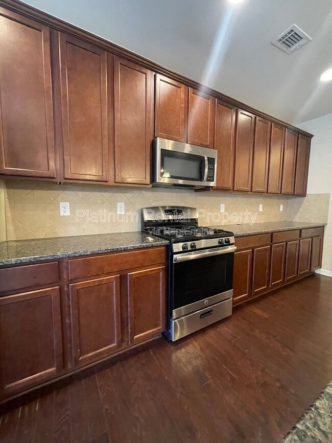 Building Photo - 5755 Rialto Way