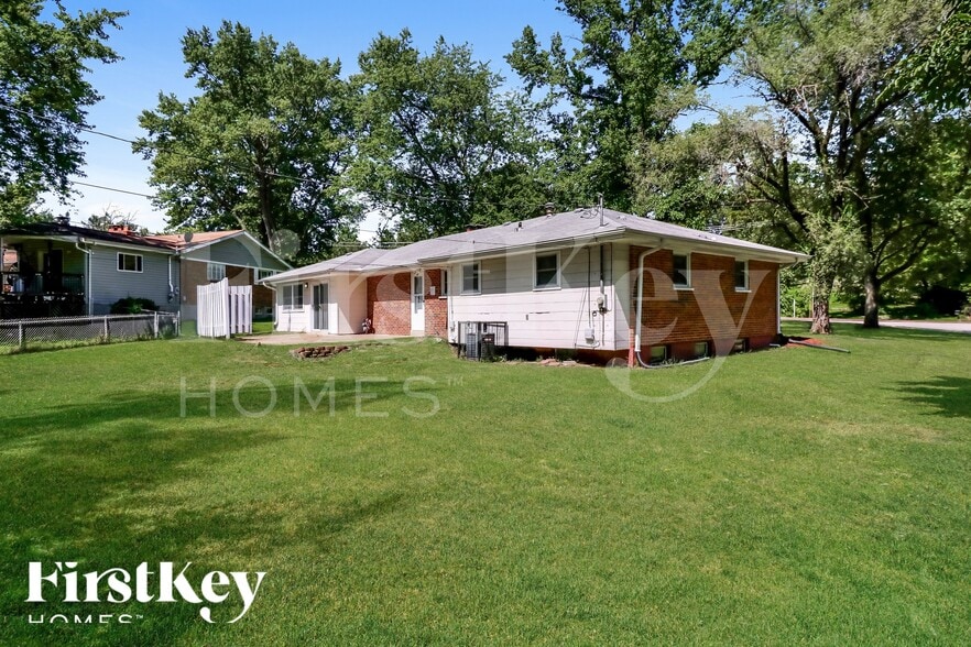 Building Photo - 13420 Old Jamestown Rd