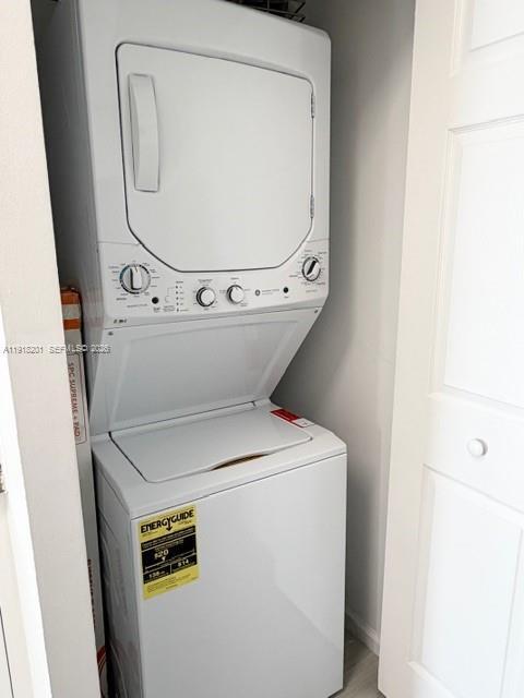 Building Photo - 17100 N Bay Rd