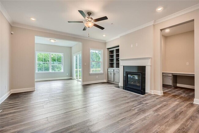 Building Photo - 461 Stagecoach Bnd SE