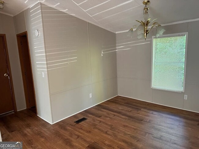 Building Photo - Rent Reduced!