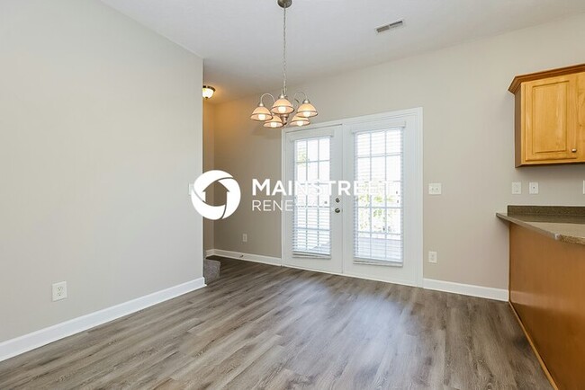 Building Photo - 5220 Southfork Blvd