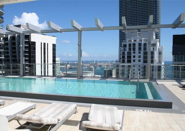 Building Photo - 1100 S Miami Ave