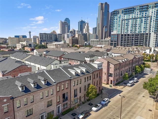 Building Photo - 643 S Cesar Chavez Blvd