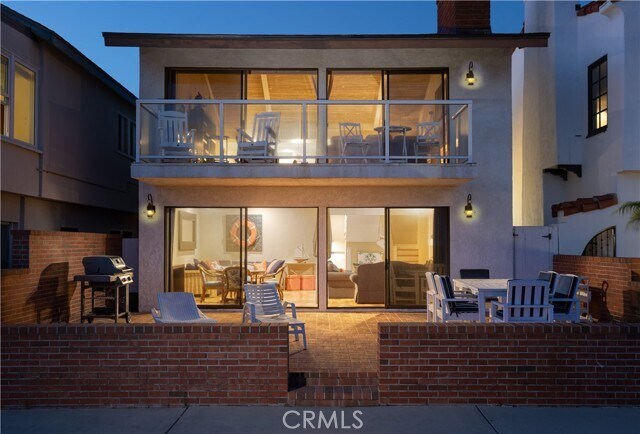 Building Photo - 1303 E Balboa Blvd
