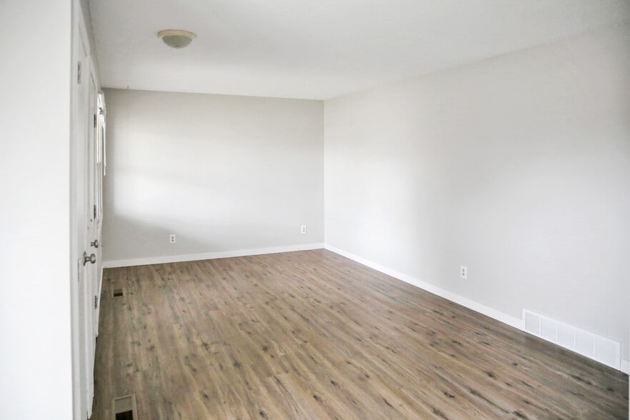 Living Room 1 - 16955 Garcia Way W