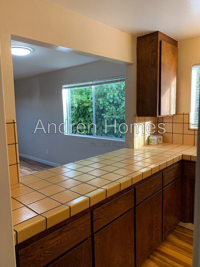 Building Photo - 150 Sea Ridge Ct