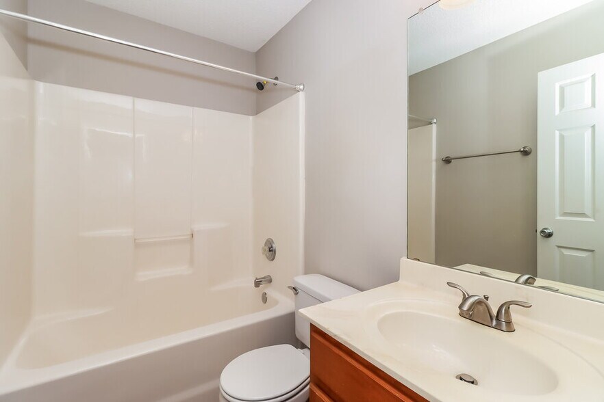 Building Photo - 1912 Waters Trail Dr