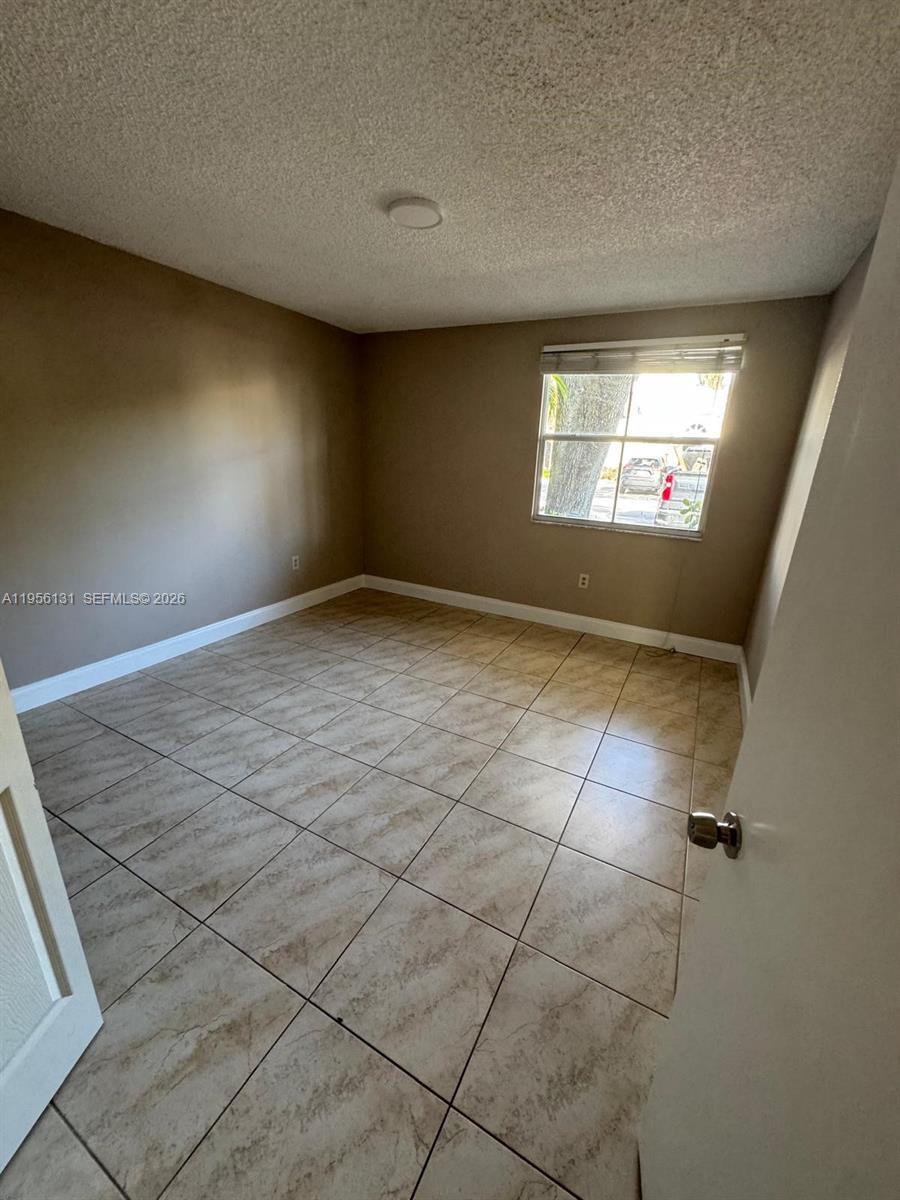 Building Photo - 4654 NW 97th Pl
