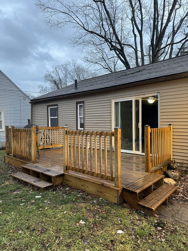 Building Photo - 500 Sunset Blvd