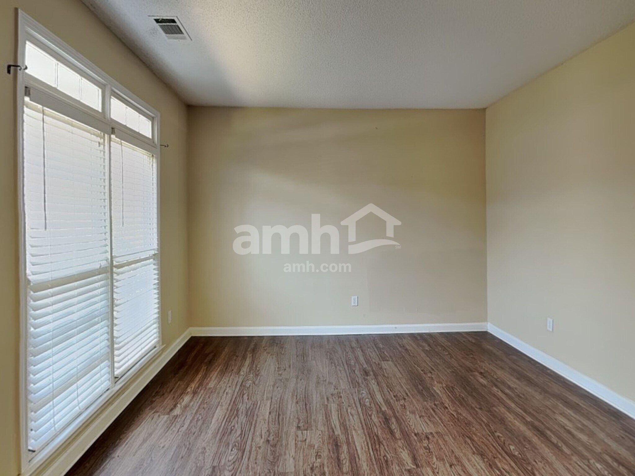 Building Photo - 1501 Jade Cove Dr