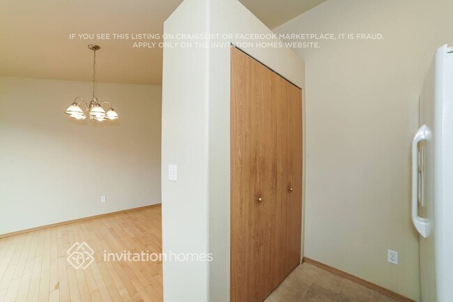 Building Photo - 4716 35th Ave NE