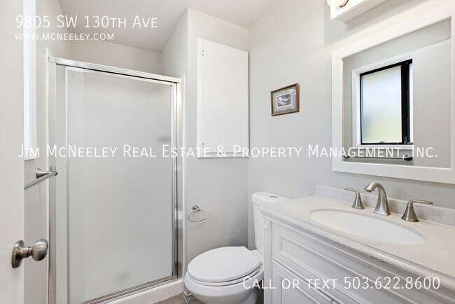 Building Photo - 9805 SW 130th Ave