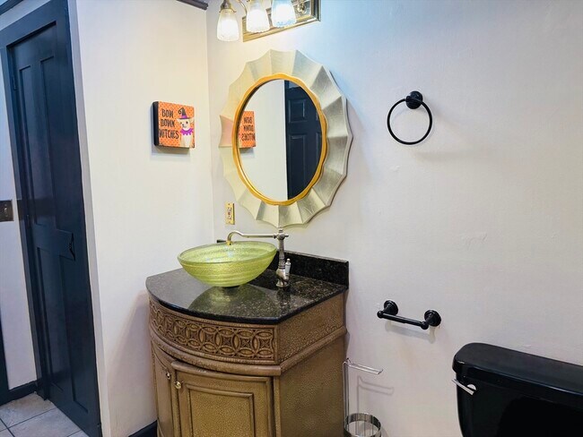 Building Photo - 125 Essex St