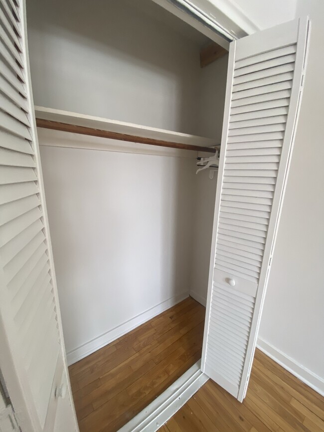 Master Bed Closet - 274 Texas Ave