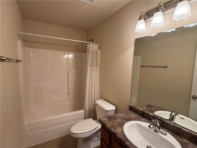 Building Photo - 298 James Dr