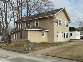 Building Photo - 9th Street