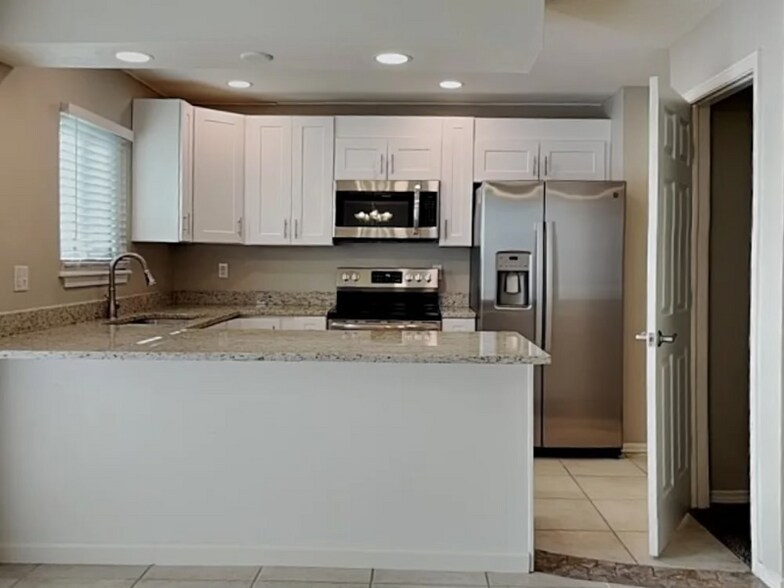 Building Photo - 6141 Hayseed Ct
