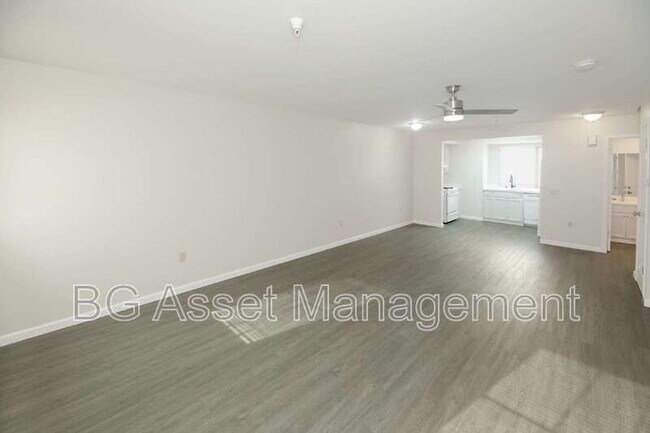 Building Photo - 701 San Pablo Ave