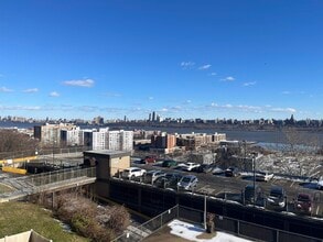 Building Photo - 9060 Palisade Ave