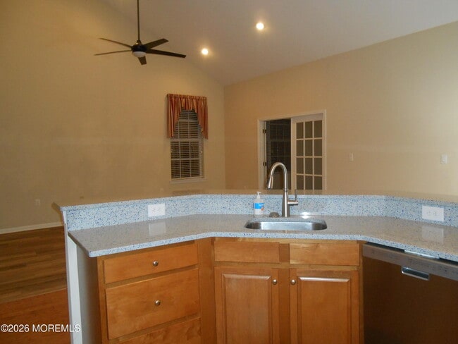 Building Photo - 10 Headwaters Pl