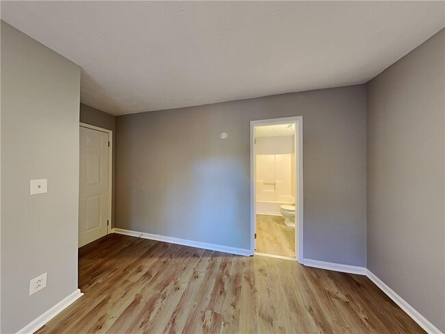 Building Photo - 37 Opal St
