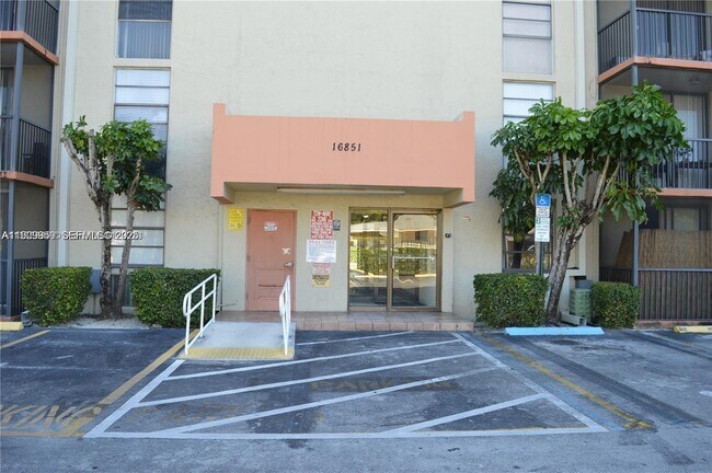 Building Photo - 16851 NE 23rd Ave