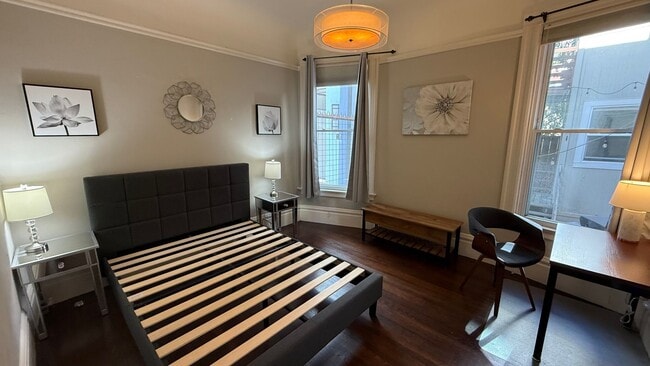 Building Photo - EPIC REA- Outstanding NOPA Location w/Garage Parking - 2 BR/1 BA Condo