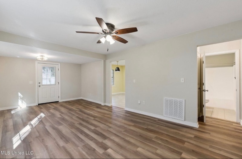 Building Photo - 2410 Tyler Ave