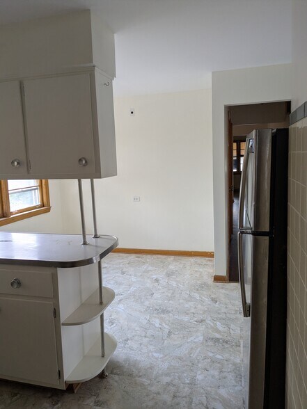 Primary Photo - 2345 N Rutherford Ave