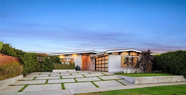 Building Photo - 18320 Clifftop Way