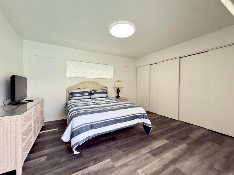 Building Photo - 210 Ocean Pky