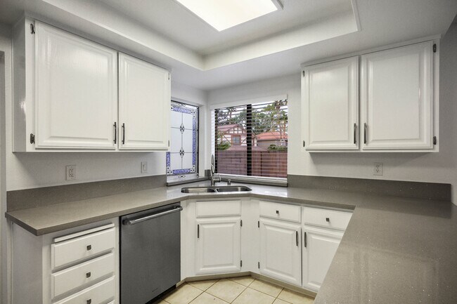 Building Photo - 9001 Feather River Ct