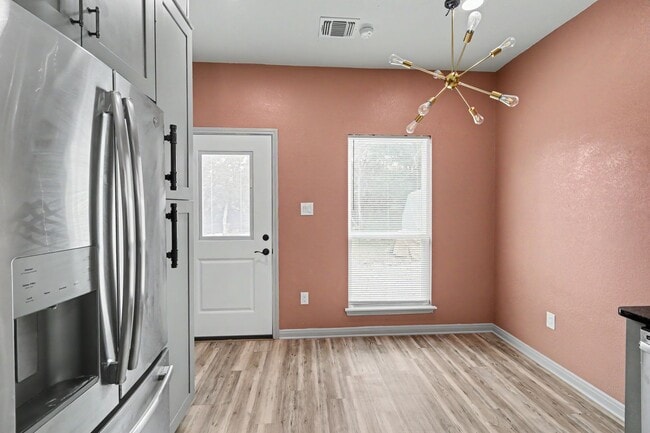 Building Photo - Flexible Move-in Options Available To Help Reduce Upfront Costs for Qualified Tenants. Private 2 ...