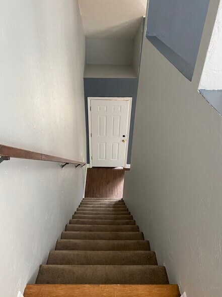 Building Photo - 1858 Nekoma Ct