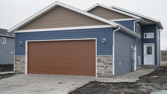 Building Photo - 6653 Thomas St