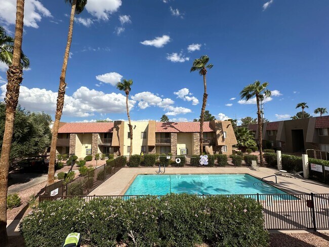 Building Photo - 5300 Indian River Dr