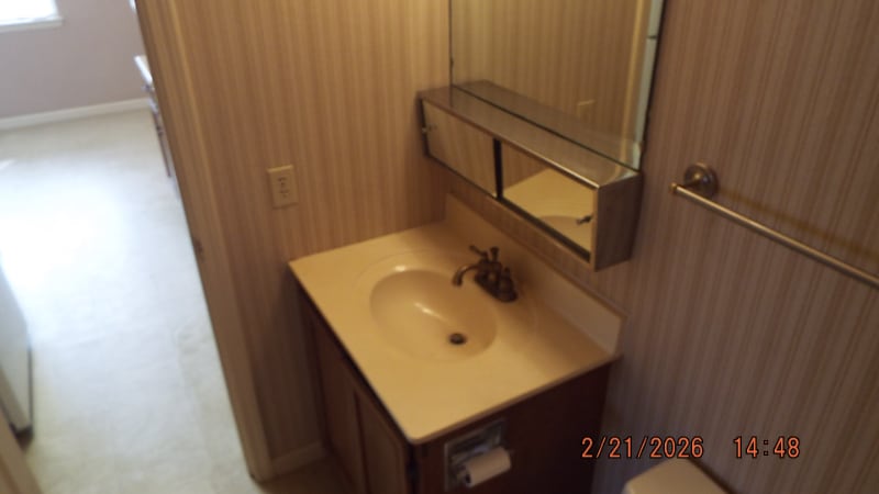 Building Photo - 8230 Glen Mont Dr