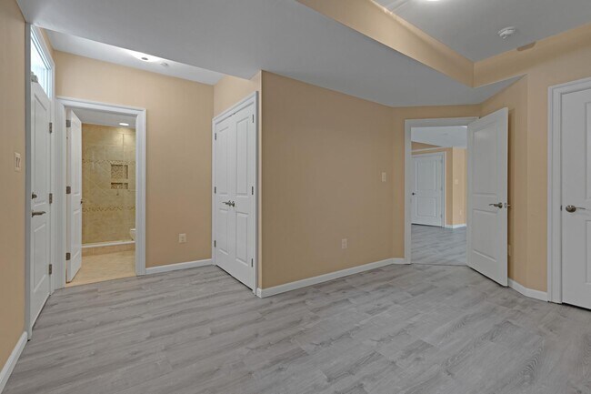 Building Photo - 7607 Newmarket Dr
