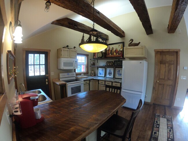 Building Photo - N4567 Oak Knoll Dr