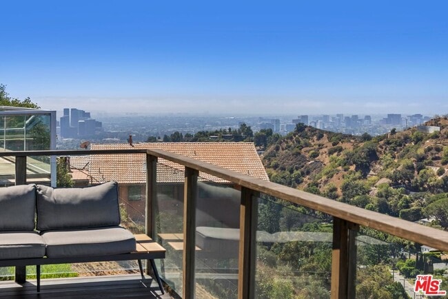 Building Photo - 2235 Gloaming Way