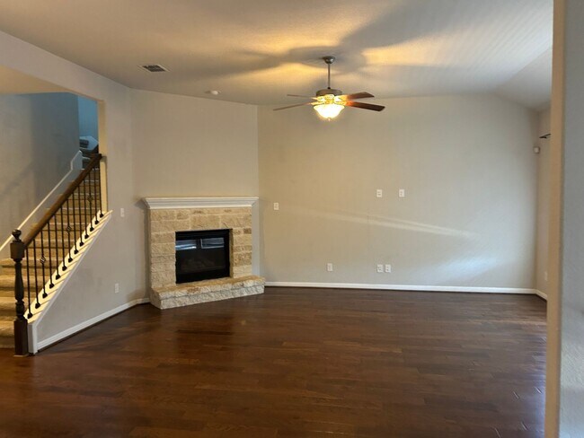 Building Photo - 22427 Carriage Bush