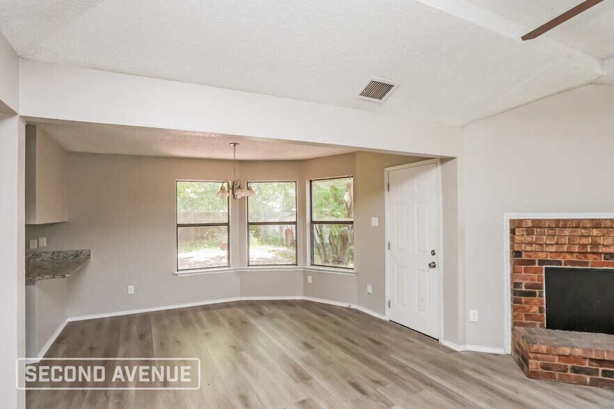 Building Photo - 1340 Cy Blackburn Cir