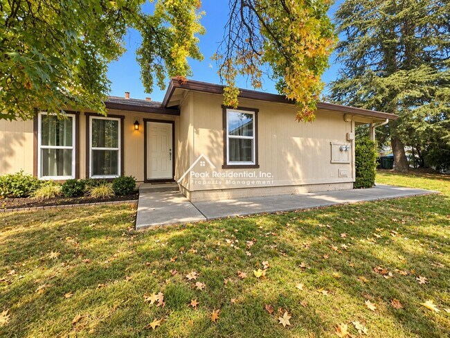 Building Photo - 8330 Crossoak Way