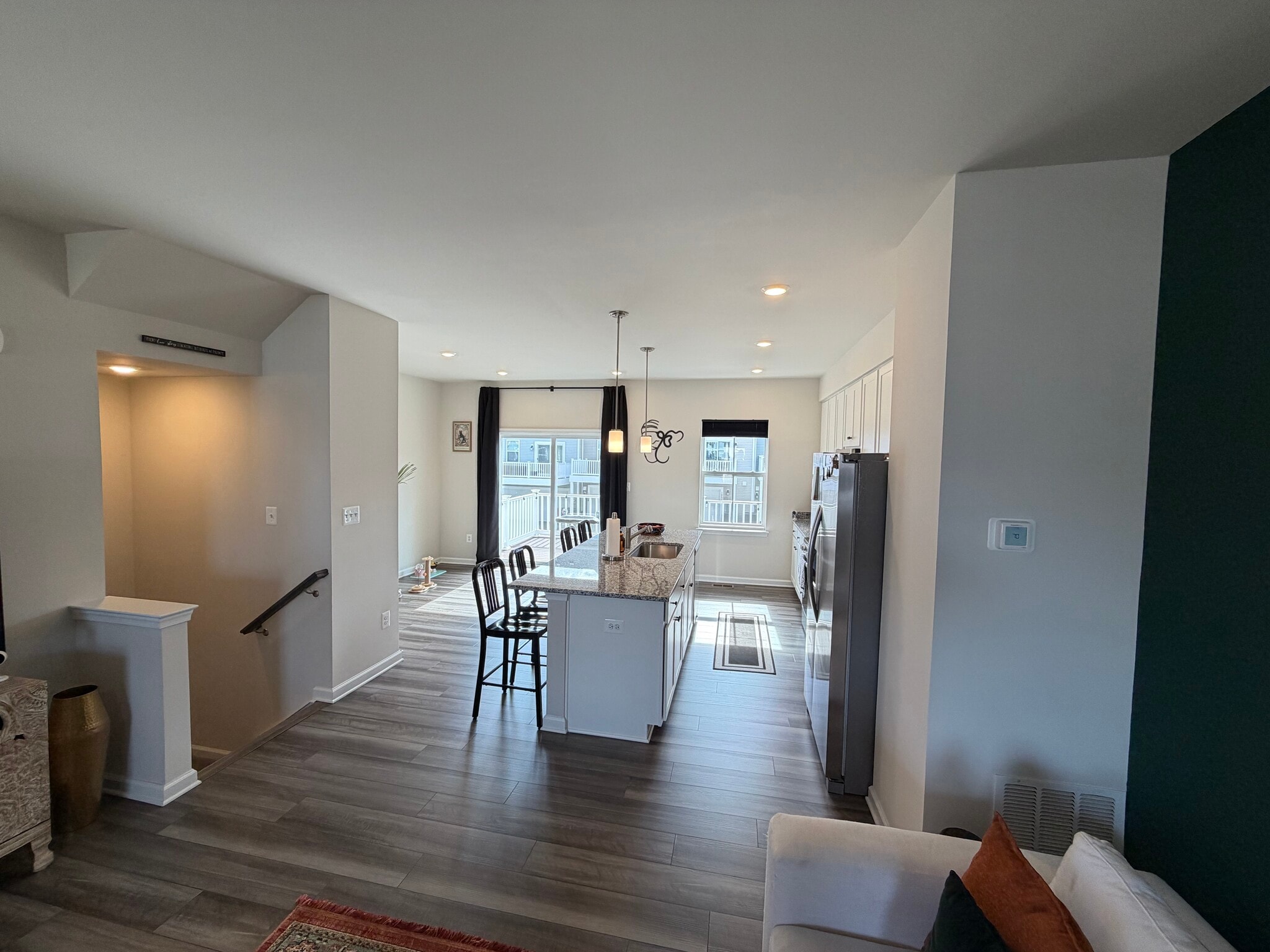 Building Photo - 454 18th Ave