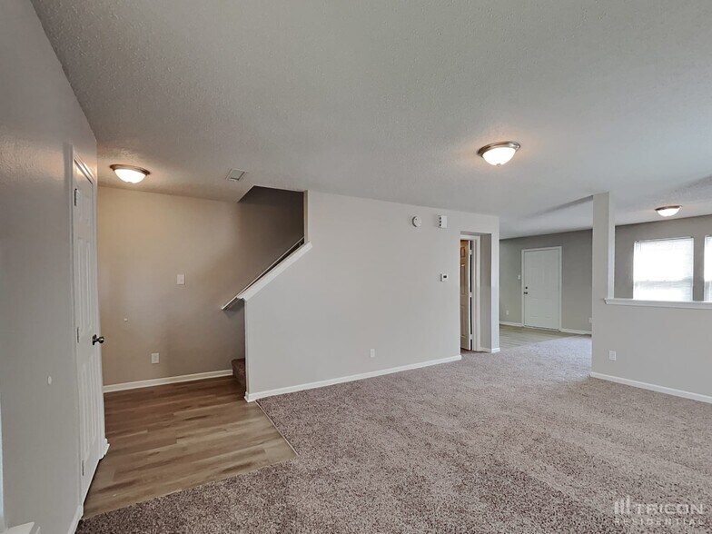 Building Photo - 2279 Westmere Dr