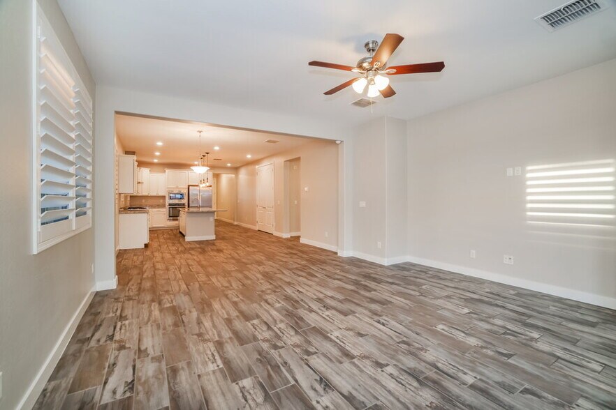 Building Photo - 10605 E Durant Dr